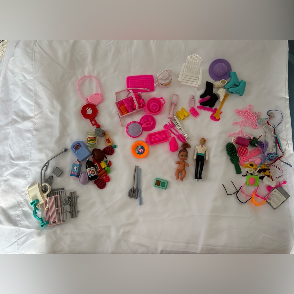 Barbie bundle of accessories